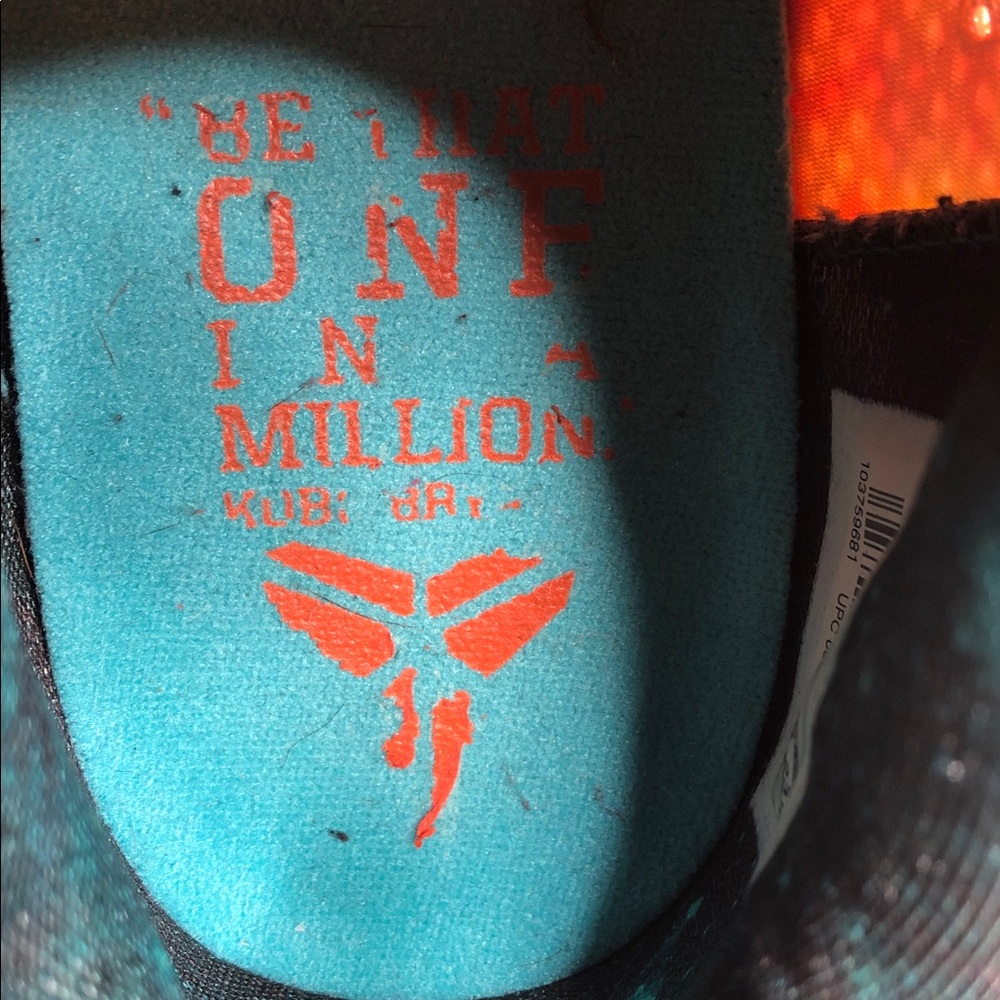 Nike Kobe 8 (GS) Area 72 All Star 555586-800 Youth Shoes - Size 5Y - Picture 13 of 15